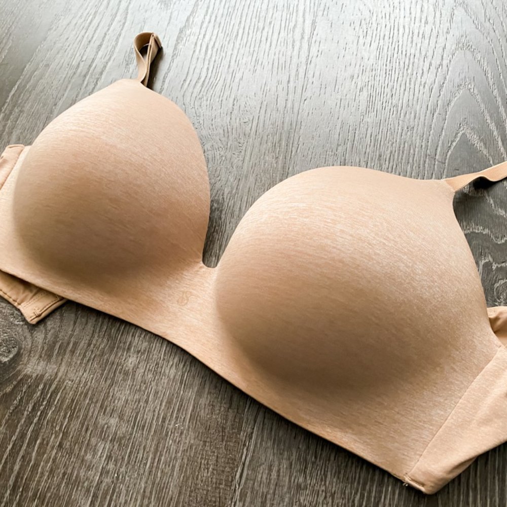 Victoria's Secret T-Shirt Wireless Bra